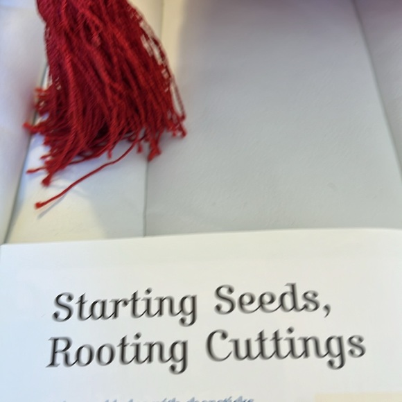 Gift with purchase- Extraordinary uses for ordinary things book - Picture 11 of 11